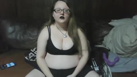 Snapshot of brittney2598 chatting on January 2025 03:17:01 AM Brittney online show from January 2025 03:17:01 AM