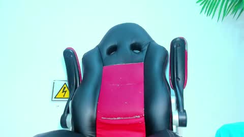 BRIYIT     online show from February 2025 08:39:02 AM