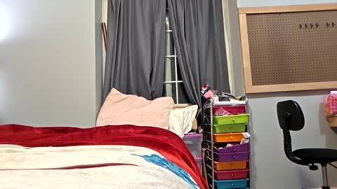 brkenprincess81 online show from October 2025 05:52:01 AM