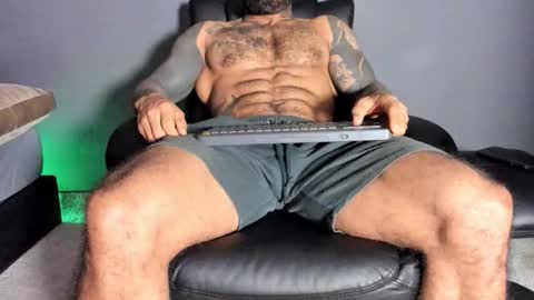 brockhurn_ online show from November 2025 12:54:02 AM