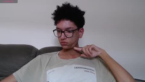 Snapshot of brocklow chatting on March 2025 03:40:01 PM Derek Richard online show from March 2025 03:40:01 PM