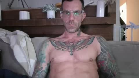 Snapshot of brodyrad chatting on April 2026 05:03:01 AM Brody Rad online show from April 2026 05:03:01 AM