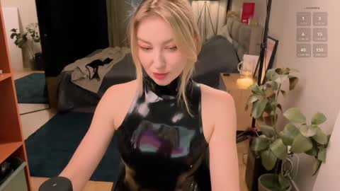 Snapshot of bronnica chatting on January 2025 03:16:01 PM Anna online show from January 2025 03:16:01 PM