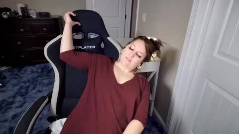 brookebee online show from February 2025 09:47:01 AM