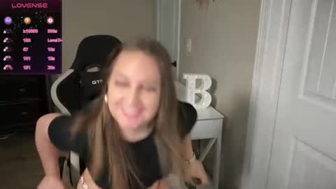 brookebee online show from March 2025 10:42:01 PM