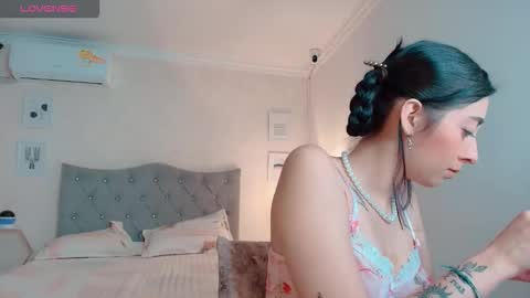 Brook Loves online show from November 2025 04:22:01 AM