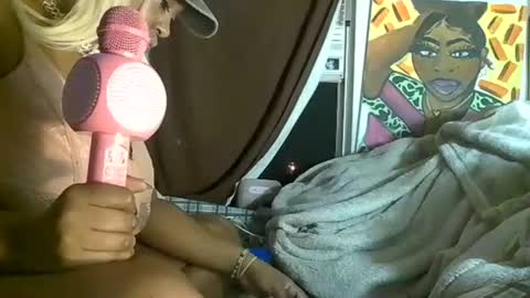 Snapshot of brooklyninfinity chatting on November 2025 03:34:01 AM brooklyninfinity online show from November 2025 03:34:01 AM