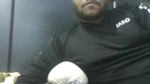 brownhunk698 online show from December 2025 06:24:02 PM