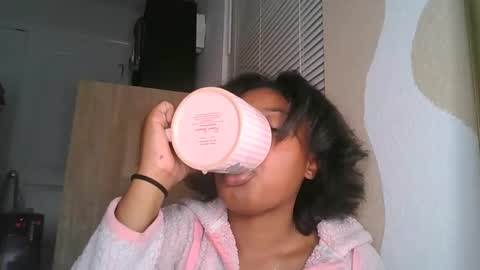 Brownsuagrcutie online show from October 2025 01:38:01 AM