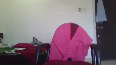 brownwolfie28 online show from March 2026 11:27:01 AM