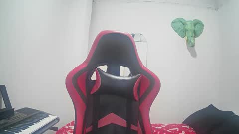 Snapshot of bruce_1111 chatting on November 2025 07:05:01 PM bruce_1111 online show from November 2025 07:05:01 PM