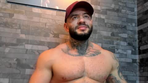 brucedallas online show from May 2026 04:54:01 AM
