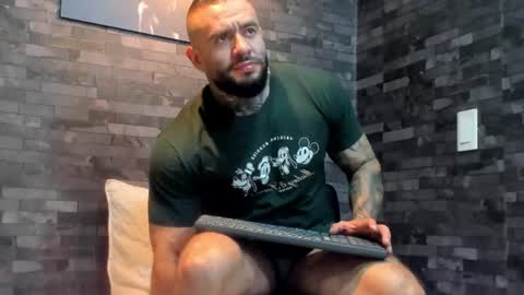 Snapshot of brucedallas chatting on July 2026 04:40:01 AM brucedallas online show from July 2026 04:40:01 AM