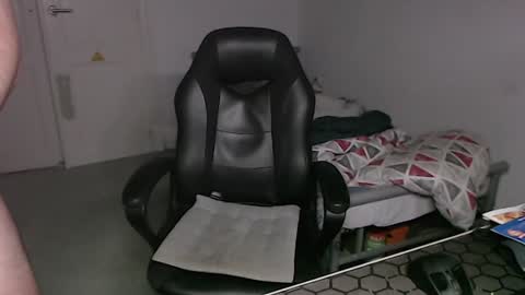 Snapshot of brucemf chatting on January 2025 05:26:02 AM Bruce online show from January 2025 05:26:02 AM