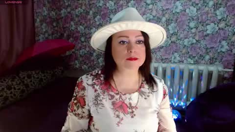 Snapshot of brunette7786 chatting on May 2026 09:11:01 PM Julia online show from May 2026 09:11:01 PM