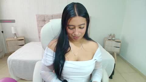 Snapshot of brunette_hot02 chatting on October 2025 07:59:01 PM Andrea  online show from October 2025 07:59:01 PM