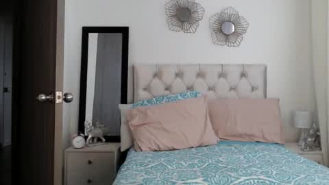 Violetta online show from February 2025 05:41:02 PM