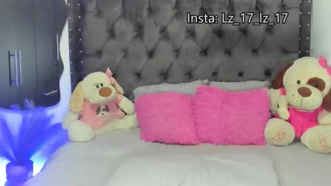 lizathomson online show from October 2025 10:01:01 PM