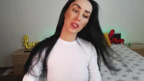 Ellis online show from February 2025 04:58:01 AM