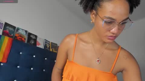 brunettjhelen online show from October 2025 05:28:01 AM