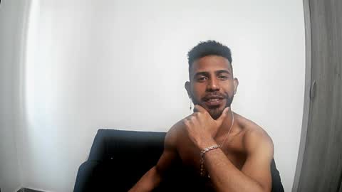 bruno_cortez11 online show from April 2026 05:40:01 PM