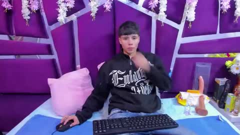 Bruno Cruz online show from November 2025 02:22:01 AM