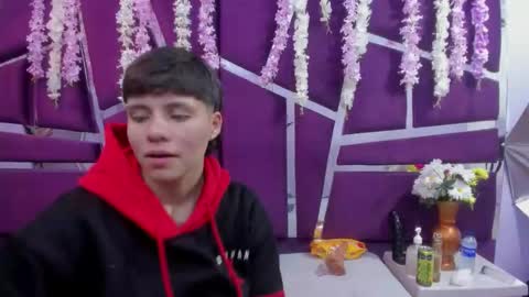 Bruno Cruz online show from December 2025 02:17:01 AM