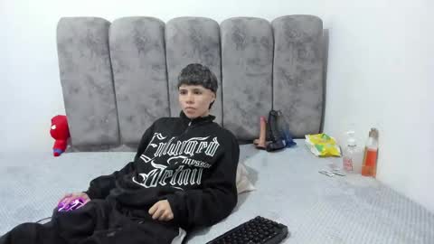 Snapshot of bruno_cruz chatting on June 2026 02:01:02 AM Bruno Cruz online show from June 2026 02:01:02 AM