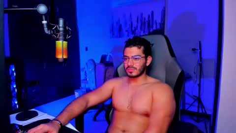 Snapshot of bruno_diaz31 chatting on November 2025 04:48:02 AM Bruno online show from November 2025 04:48:02 AM