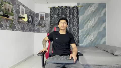 Snapshot of bruno_snow chatting on April 2026 03:47:01 AM bruno_snow online show from April 2026 03:47:01 AM