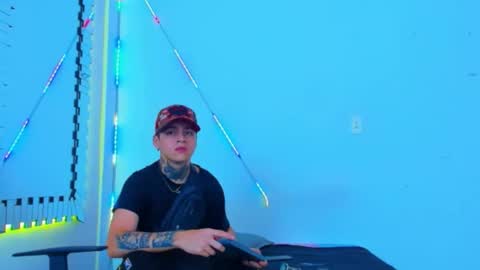 Snapshot of bruno_wild chatting on September 2025 11:43:01 PM Bruno wild online show from September 2025 11:43:01 PM