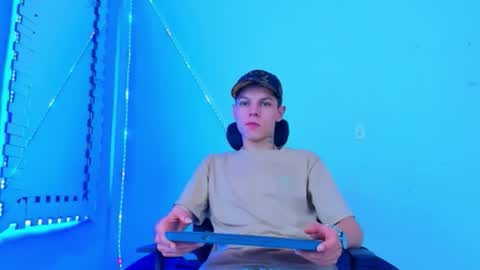 Snapshot of bruno_wild chatting on October 2025 07:44:02 PM Bruno wild online show from October 2025 07:44:02 PM