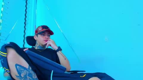 Snapshot of bruno_wild chatting on October 2025 06:51:02 PM Bruno wild online show from October 2025 06:51:02 PM