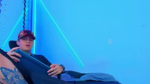Snapshot of bruno_wild chatting on October 2025 01:50:01 AM Bruno wild online show from October 2025 01:50:01 AM