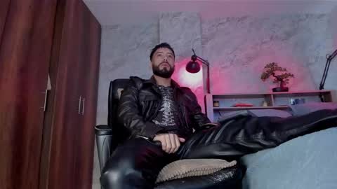 Snapshot of bruno_woods chatting on October 2025 01:36:03 PM Andres Suarez online show from October 2025 01:36:03 PM