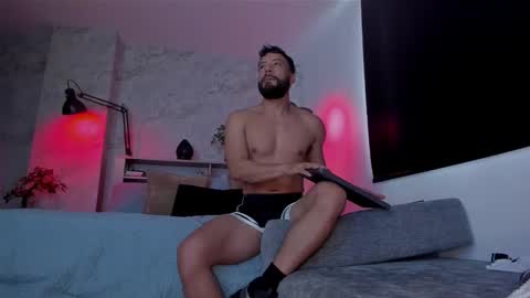 Snapshot of bruno_woods chatting on November 2025 07:23:02 PM Andres Suarez online show from November 2025 07:23:02 PM