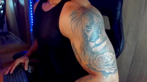 Snapshot of bryan_boy_ chatting on December 2024 11:13:01 PM bryan online show from December 2024 11:13:01 PM