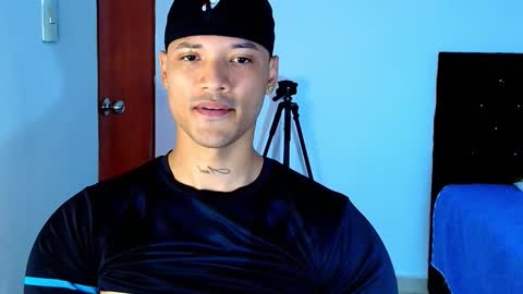 Snapshot of bryan_boy_ chatting on October 2025 11:35:01 PM bryan online show from October 2025 11:35:01 PM