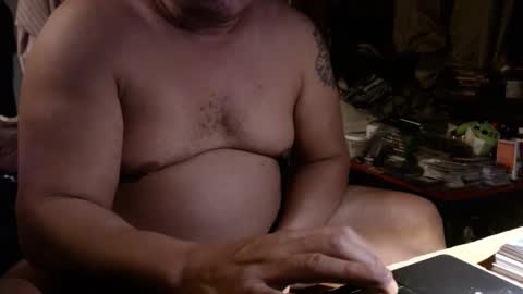 Snapshot of bubbasmalls chatting on January 2025 06:34:02 AM Bubba Smalls online show from January 2025 06:34:02 AM