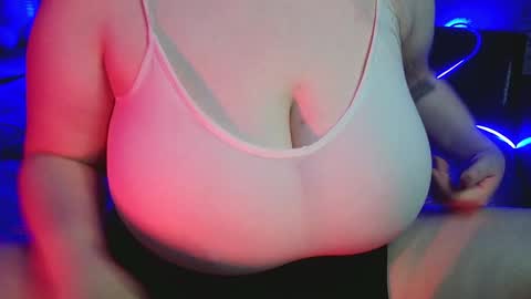 Snapshot of bubble_bambam chatting on December 2024 05:44:01 PM Nancy 3 online show from December 2024 05:44:01 PM