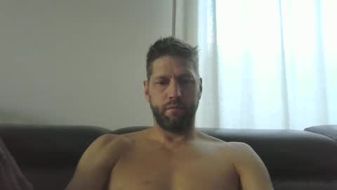 bubblebee1982 online show from September 2025 06:57:02 AM