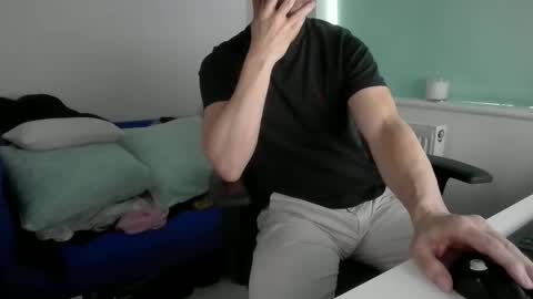 Snapshot of bubblebumdave chatting on March 2026 05:40:01 PM Bubblebum online show from March 2026 05:40:01 PM