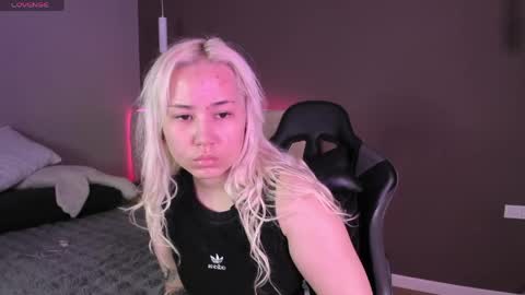 Snapshot of bubblebunny_ chatting on June 2026 12:52:02 PM bubblebunny_ online show from June 2026 12:52:02 PM