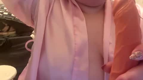 Snapshot of bubblegirl0 chatting on February 2026 01:41:01 PM bubblegirl online show from February 2026 01:41:01 PM