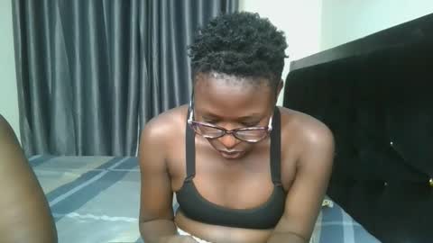 Bubbly online show from November 2025 08:05:01 PM