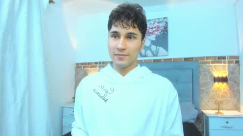 Snapshot of buddy_whitte chatting on January 2025 11:28:02 AM Buddy Whitte online show from January 2025 11:28:02 AM