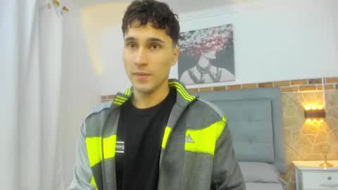 Snapshot of buddy_whitte chatting on February 2025 11:27:01 AM Buddy Whitte online show from February 2025 11:27:01 AM