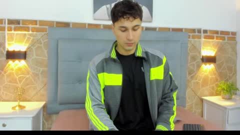 Snapshot of buddy_whitte chatting on February 2025 11:22:01 AM Buddy Whitte online show from February 2025 11:22:01 AM