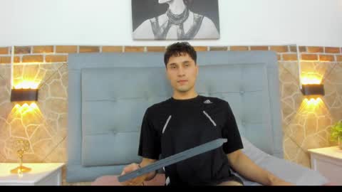 Snapshot of buddy_whitte chatting on February 2025 05:31:01 PM Buddy Whitte online show from February 2025 05:31:01 PM