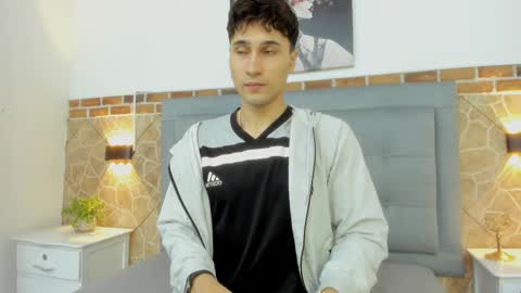 Snapshot of buddy_whitte chatting on February 2025 11:25:01 AM Buddy Whitte online show from February 2025 11:25:01 AM